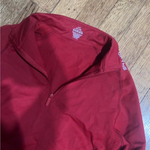 Dfyne Crimson Quarter Zip Top - Picture 3 of 4